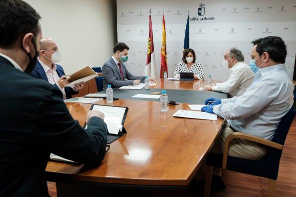 El Gobierno de Castilla-La Mancha apoyará la promoción en la comercialización del sector del calzado regional para impulsar su recuperación tras el COVID-19