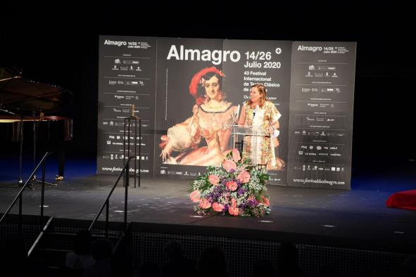El Gobierno regional destaca el trabajo realizado por la organización del Festival de Almagro para celebrar, “posiblemente, la edición más compleja” 