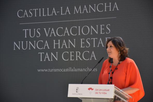 La consejera de Economía, Empresas y Empleo, Patricia Franco, presenta la campaña de promoción turística nacional ‘Castilla-La Mancha, Tus vacaciones nunca han estado tan cerca’