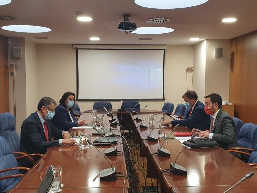 El Gobierno de Castilla-La Mancha traslada al Ejecutivo central la necesidad de sumar esfuerzos para que las telecomunicaciones lleguen a toda la región