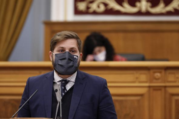 El consejero de Fomento, Nacho Hernando, ha intervenido en el Pleno de las Cortes