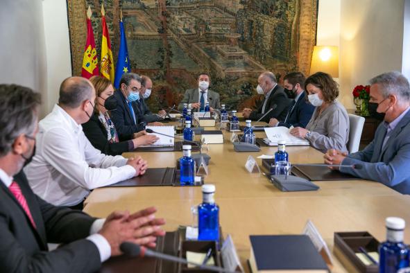 Consejo de Gobierno abierto a representantes del sector del taxi de Castilla-La Mancha