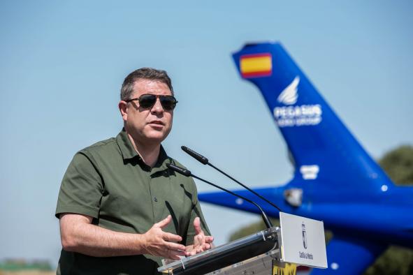 Inaugura el aeródromo Quinto de Don Pedro, en el término municipal de Los Yébenes (Toledo) 