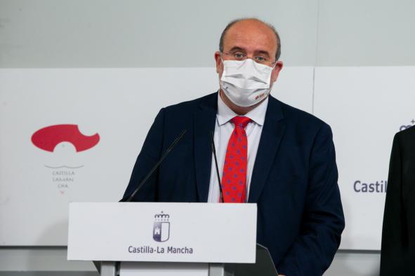 El Gobierno de Castilla-La Mancha traslada su respaldo a la empresa Mahle, referente en la fabricación de vehículos eléctricos en la región
