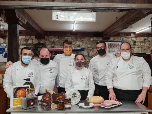 La cocina castellanomanchega cautiva el paladar de las sociedades gastronómicas de San Sebastián de la mano de Raíz Culinaria