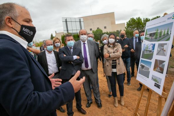 Coloca la primera piedra del nuevo Centro de Salud de Campillo de Altobuey (Cuenca)