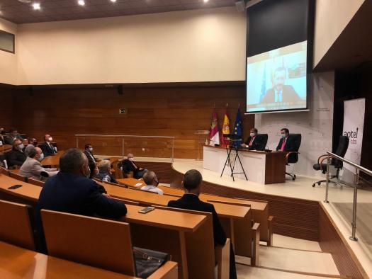 El Gobierno regional se alía con las empresas operadoras de telecomunicaciones de la región para continuar su despliegue en los municipios de Castilla-La Mancha