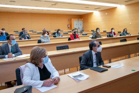 El vicepresidente de Castilla-La Mancha, José Luis Martínez Guijarro, asiste a la inauguración de las IV Jornadas ‘Revista Gabilex’ que organiza el Gabinete Jurídico de la Junta de Comunidades de Castilla-La Mancha