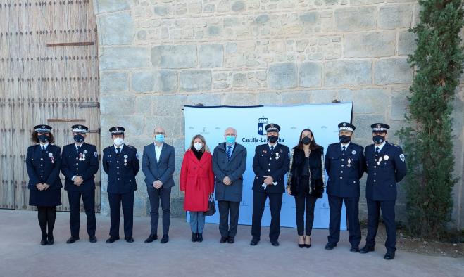 El Gobierno de Castilla-La Mancha reconoce a 39 policías locales de Ciudad Real por sus méritos profesionales o su permanencia en el Cuerpo
