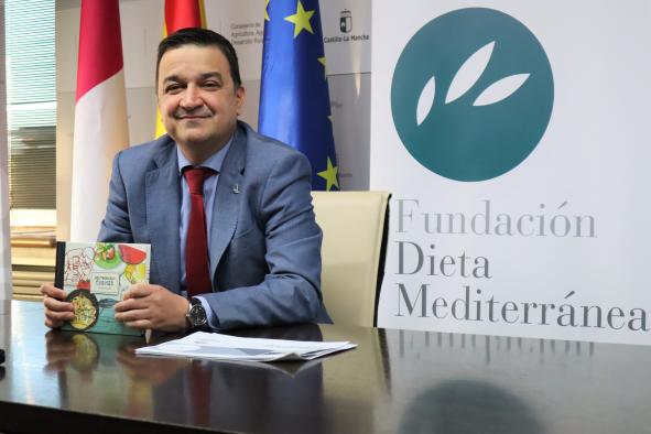 Francisco Martínez Arroyo preside la reunión del Patronato de la Fundación Dieta Mediterránea 