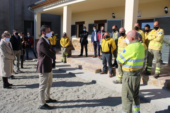 El Gobierno regional invierte 169.000 euros en una nueva base de retén en Casas de Ves para continuar reforzando sus infraestructuras frente a los incendios forestales