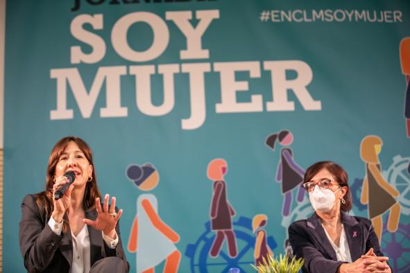  La consejera de Igualdad y portavoz del Gobierno regional, Blanca Fernández, asiste a la clausura de la V Jornada ‘Soy Mujer’ organizada por el periódico digital ‘encastillalamancha.es’.