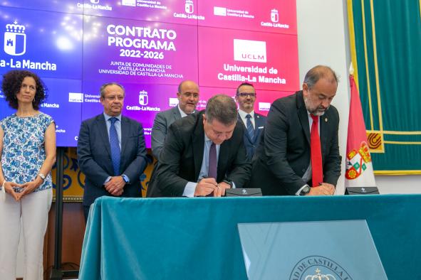 Firma del Contrato programa entre la JCCM y la UCLM para el periodo 2022-2026