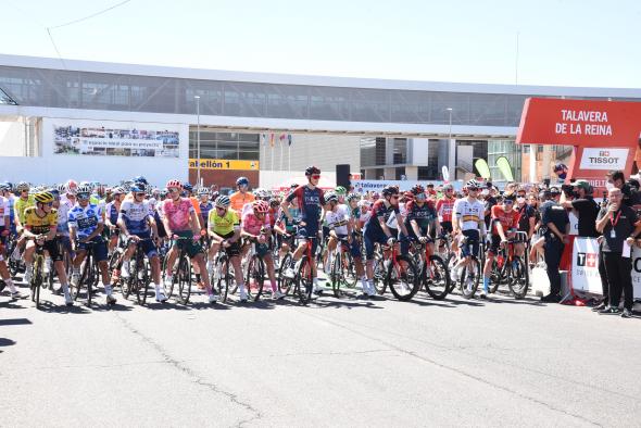 Emiliano García-Page SánchezSeguir Salida y llegada de la 19 etapa de la Vuelta Ciclista a España (Educación, Cultura y Deportes)