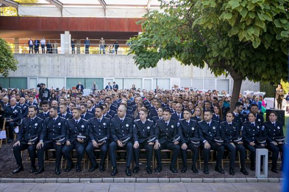 Entrega de diplomas del Curso de Formación Inicial para Policías Locales 2022 (Hacienda)