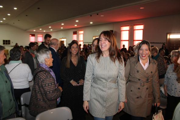 La consejera de Igualdad y portavoz regional, Blanca Fernández, asiste al Encuentro de Mujeres