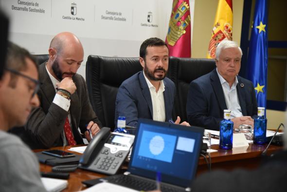 El consejero de Desarrollo Sostenible, José Luis Escudero, preside la constitución del Observatorio de Consumo regional