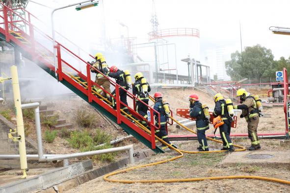 Más de 110 efectivos participan en el simulacro del Complejo Petroquímico de Puertollano para garantizar el correcto funcionamiento de los mecanismos de respuesta