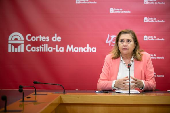La consejera de Educación, Cultura y Deportes, Rosa Ana Rodríguez, comparece en la Comisión de Economía y Presupuestos para detallar el presupuesto de su departamento para el año 2023