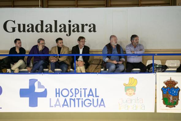 El Gobierno regional muestra su apoyo al BM Guadalajara en su lucha por la permanencia en la máxima categoría del balonmano nacional