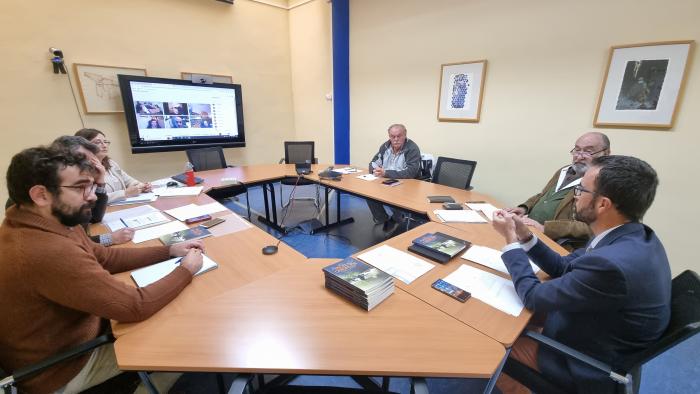 El Gobierno de Castilla-La Mancha reúne al Consejo Regional de Pesca y presenta la nueva guía de peces y cangrejos de la región 