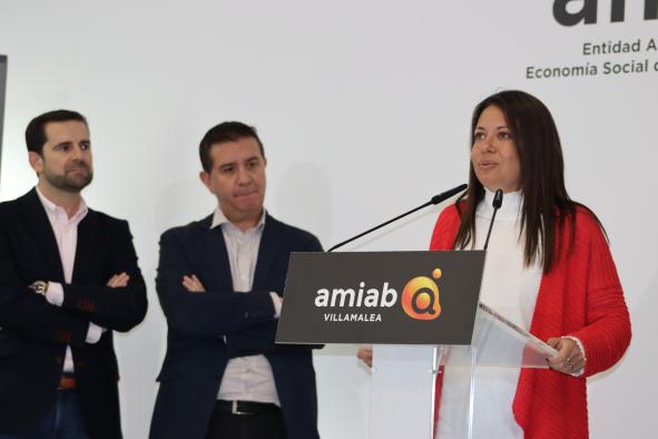 La consejera de Bienestar Social, Bárbara García Torijano, inaugura el Centro de Intervención Social del municipio gestionado por la Asociación AMIAB