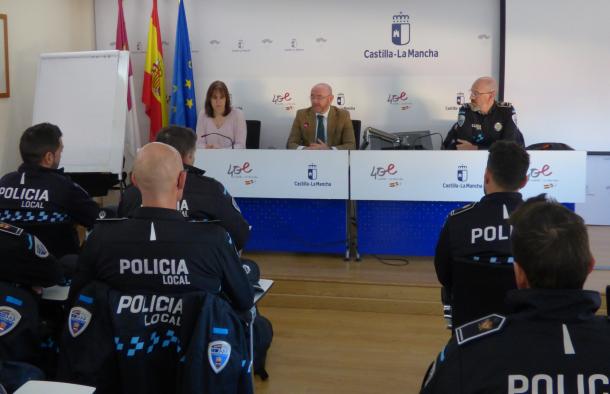 Comienzan los cursos para oficiales y categorías superiores de la Policía Local en la región, con 47 participantes