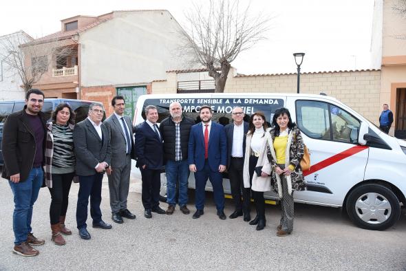 Inauguración del modelo de Transporte Sensible a la Demanda (TSD) del Campo de Montiel (II)