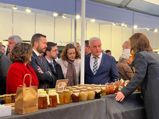 El Gobierno de Castilla-La Mancha apoya al sector apícola para mejorar la biodiversidad y desarrollo en el medio rural 