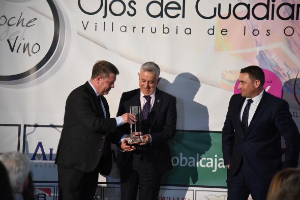 El presidente de Castilla-La Mancha clausura en Villarrubia de los Ojos #CiudadReal la gala de los Premios Nacionales ‘Vinos Ojos del Guadiana’, que organiza la Cooperativa ‘El Progreso’
