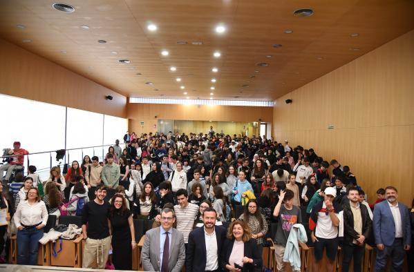 El Gobierno de Castilla-La Mancha reconoce a los ganadores del concurso ‘Un bocata contra la desinformación’ por promover el pensamiento crítico en las redes sociales