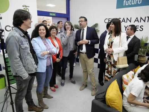 El Gobierno regional creará diez aulas tecnológicas en otros tantos CEPAS de Castilla-La Mancha para formar al alumnado en capacitación digital