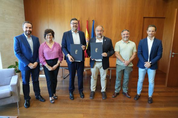 El Gobierno regional y la Universidad de Castilla-La Mancha impulsarán la innovación educativa y el aprendizaje-servicio en centros docentes no universitarios