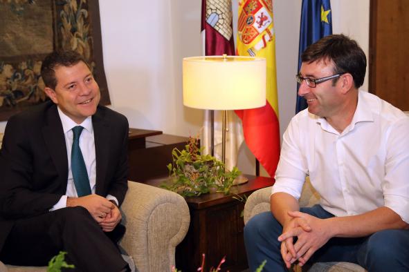 Reunión del Presidente García-Page con Daniel Martínez, de IU Castilla-La Mancha 
