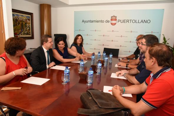 Reunión del presidente García-Page con representantes del comité de empresa de Elcogás