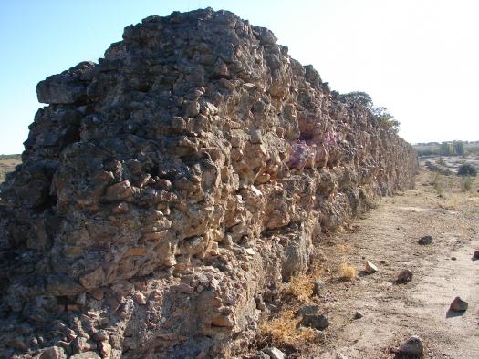 El Gobierno regional declara la presa romana de La Alcantarilla, ubicada en Mazarambroz (Toledo), como BIC con categoría de Monumento