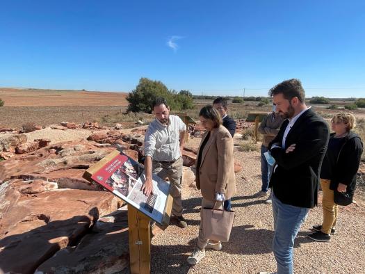 El Gobierno regional suma a la red de yacimientos rupestres visitables de Castilla-La Mancha el de la Casa del Oro de Quero (Toledo)