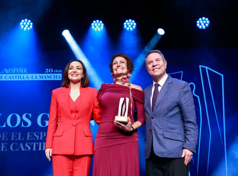 El presidente de Castilla-La Mancha, Emiliano García-Page, asiste, en Toledo, a la I edición de los premios ‘Gigantes’ que entrega la publicación digital El Español de Castilla-La Mancha. El evento se celebra en el Teatro de Rojas
