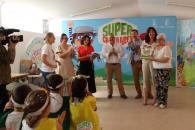 La consejera de Igualdad y portavoz del Gobierno regional, Blanca Fernández, asiste a la entrega de Diplomas del concurso ‘Supercirculares’ en el CEIP ‘Nuestra Señora del Rosario’ 