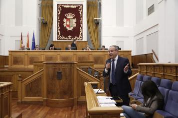 El consejero de Hacienda, hoy en el Pleno de las Cortes