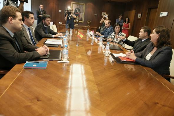 Reunión del presidente García-Page con el ministro de Industria
