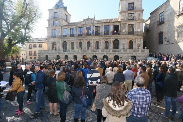 Concentración en Toledo por los atentados de París
