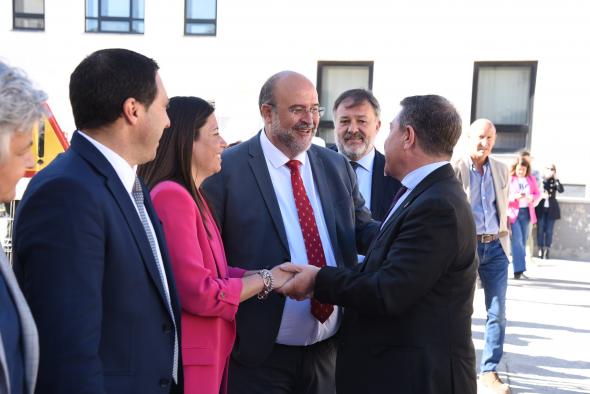 El jefe del Ejecutivo regional, Emiliano García-Page, visita, en Cuenca, el inicio de las obras de reforma del Centro de Mayores ´Las Quinientas´