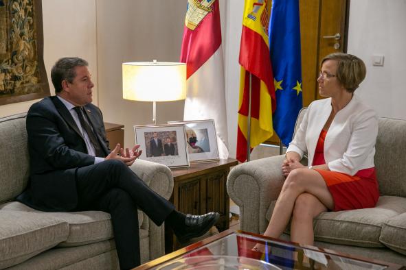 Reunión con la embajadora de Finlandia en España