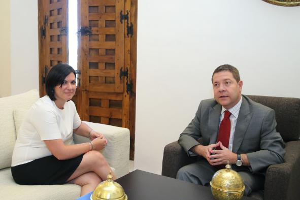 Reunión del Presidente Page con la alcaldesa de Puertollano en torno al futuro de Elcogás